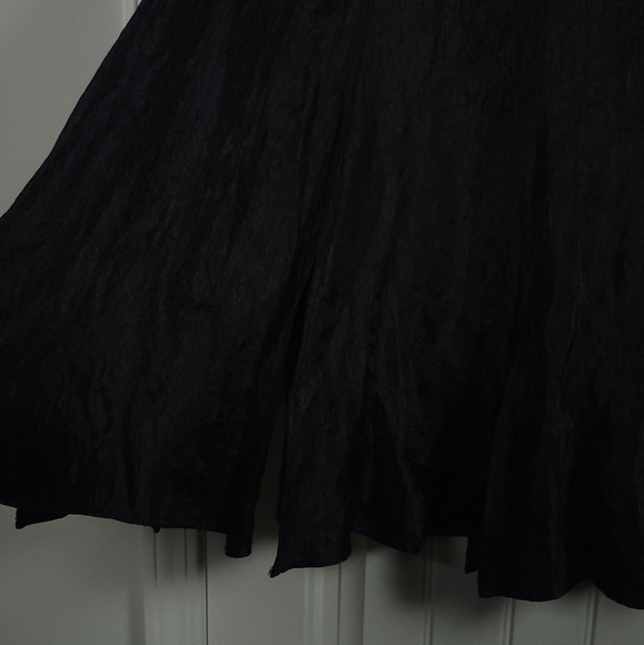 Expo New York Size Medium Black Metallic Pleated Vintage Midi Skirts - Picture 3 of 4